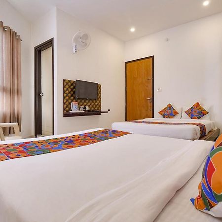 Fabexpress Krishna Suites Mysore Eksteriør billede