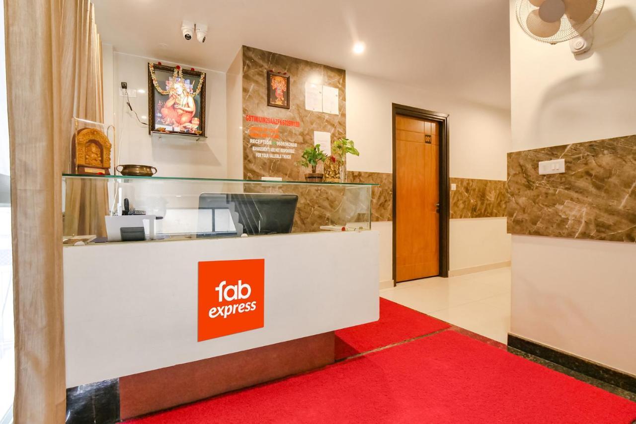 Fabexpress Krishna Suites Mysore Eksteriør billede