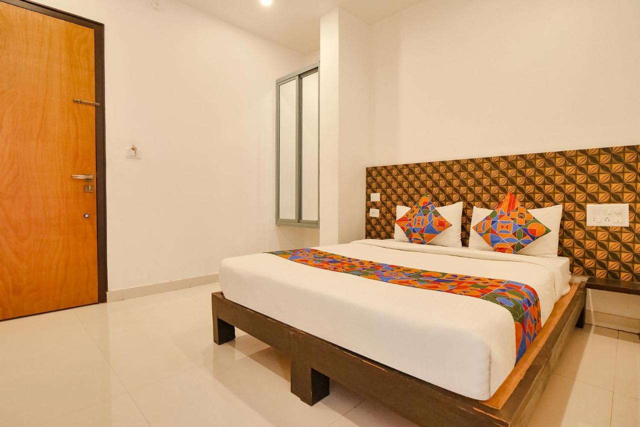 Fabexpress Krishna Suites Mysore Eksteriør billede