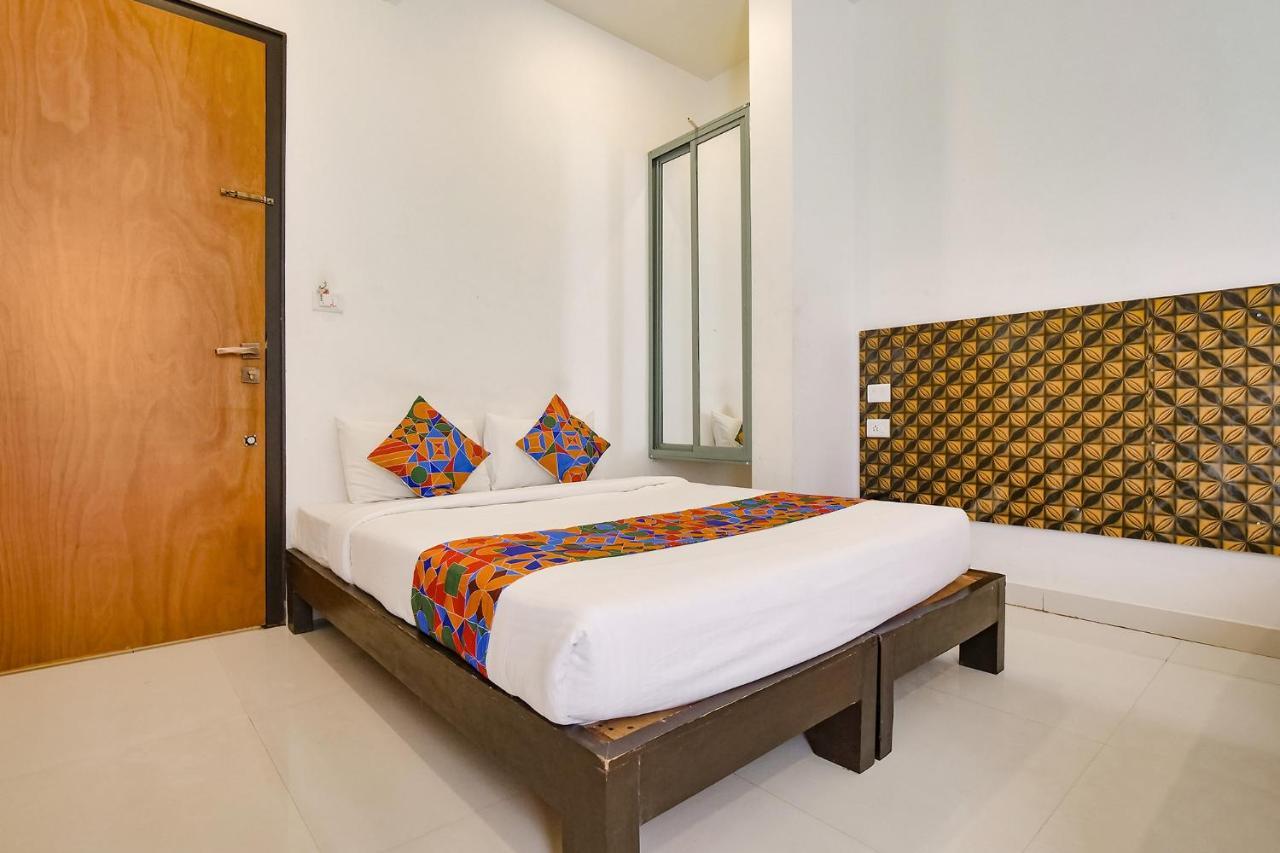 Fabexpress Krishna Suites Mysore Eksteriør billede